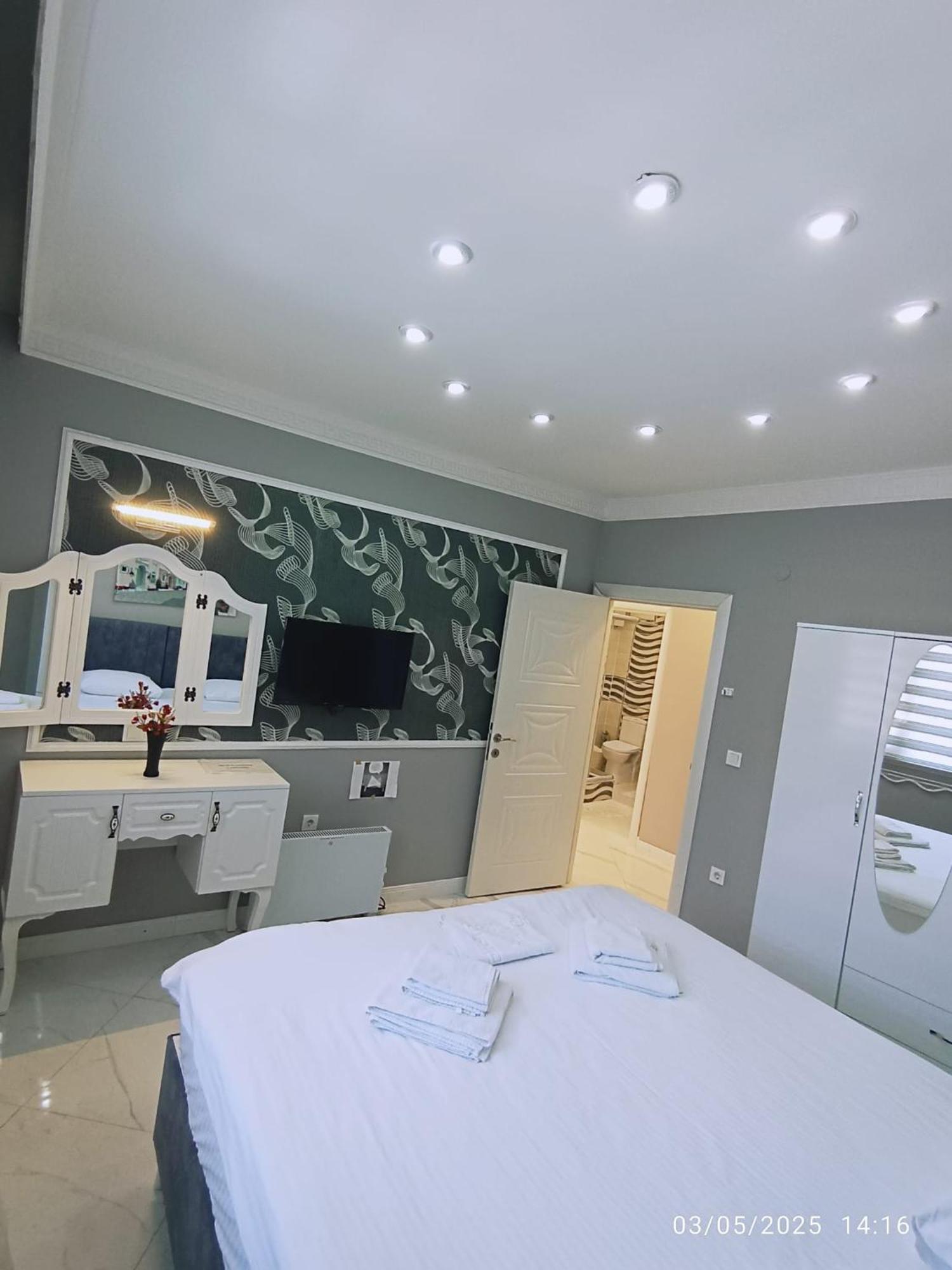 Little Palace Blue Apartment Istanbul Ngoại thất bức ảnh